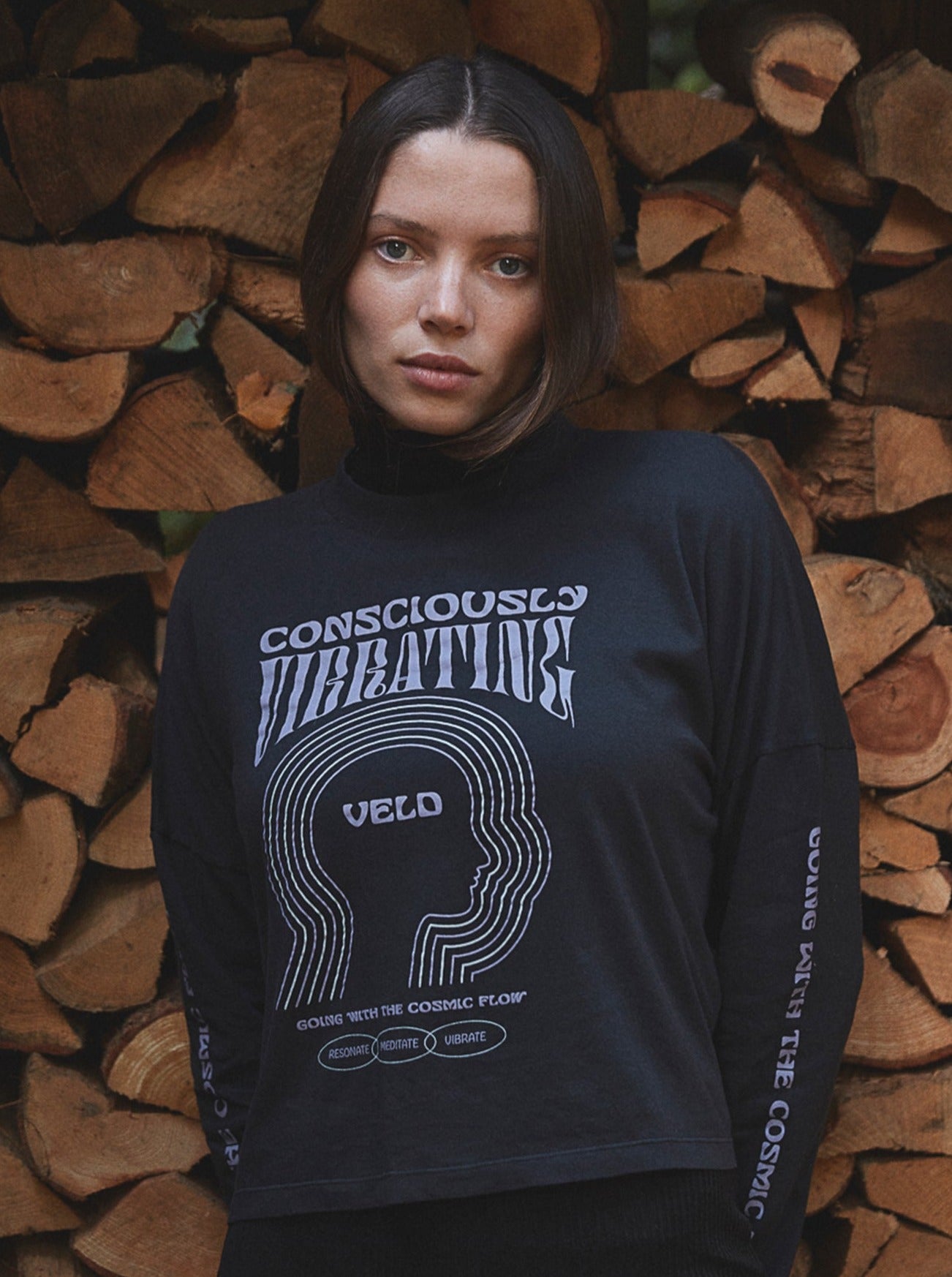 Vondel Consciously Vibrating Long Sleeve T-Shirt